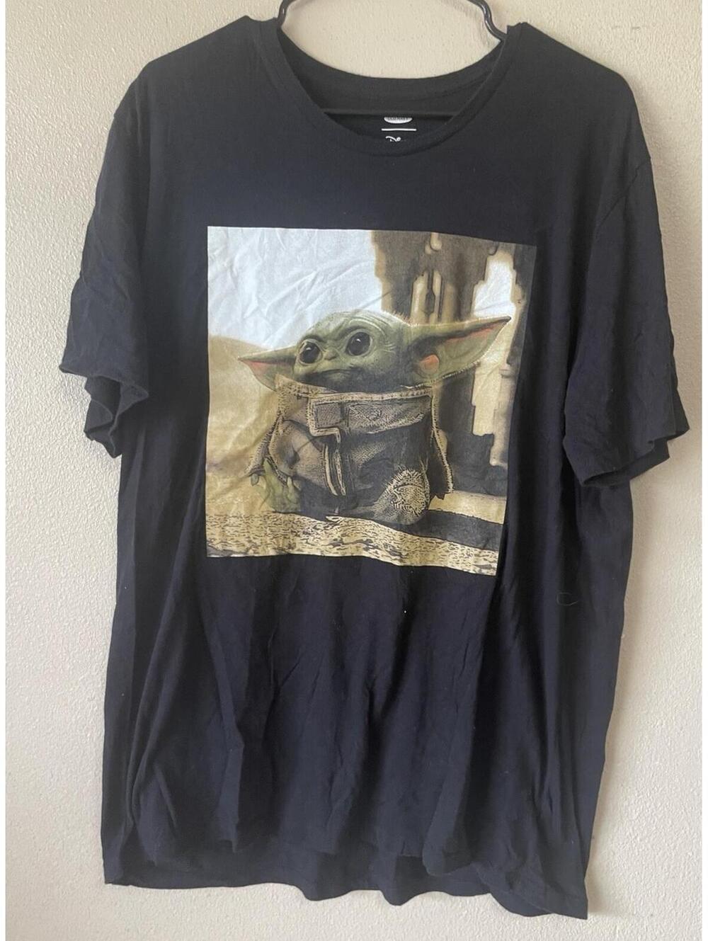 Old Navy Xl Disney Baby Yoda T-Shirt Short Sleeve Black, Dark Gray